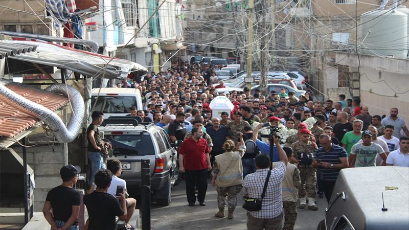 بالصورة: تشييع المجند الشهيد ابراهيم محمد صالح في رويسات الجديدة ـ المتن