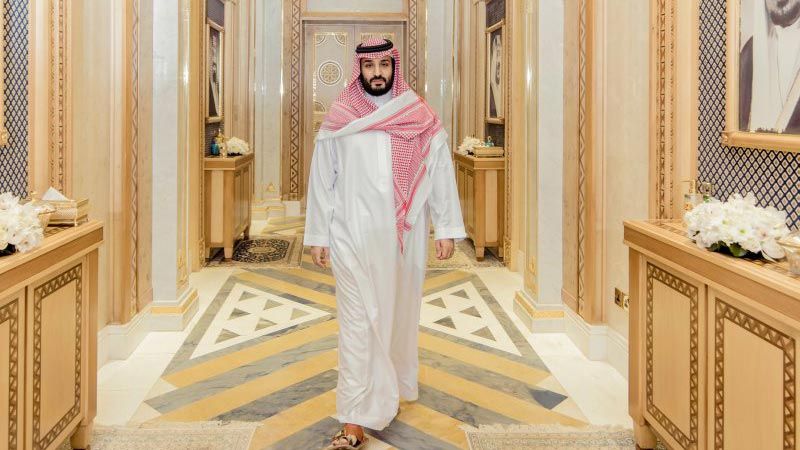 قمع ابن سلمان مستمرّ: بعد "الريتز كارلتون".. سيناريو منع السفر يحضر