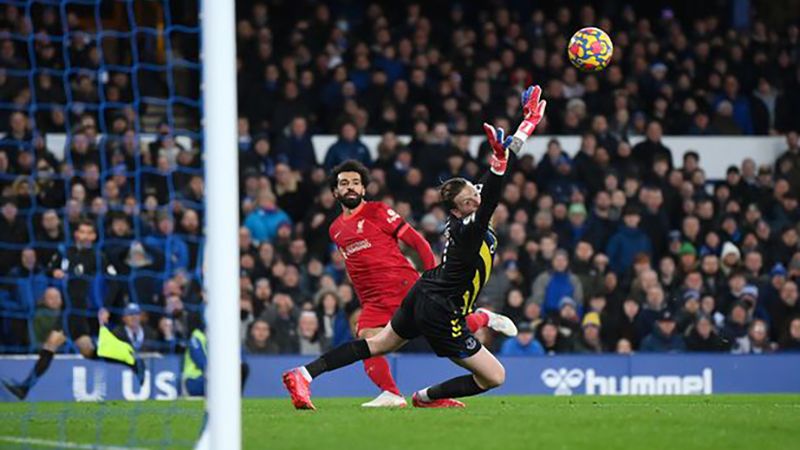 ليفربول يسحق إفرتون وانتصار لتشلسي ومان سيتي في الدوري الممتاز