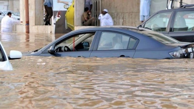 سيول مدمرة في جدة ومكة: قتيلان وتعليق رحلات جوية