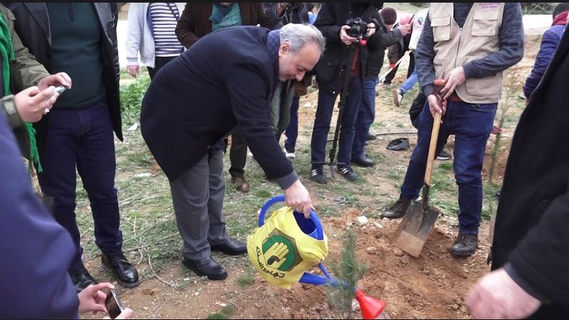 بالصور: حملة تشجير ونشاطات متنوعة بمناسبة ولادة السيدة الزهراء (ع) في الهرمل&lrm;&lrm;