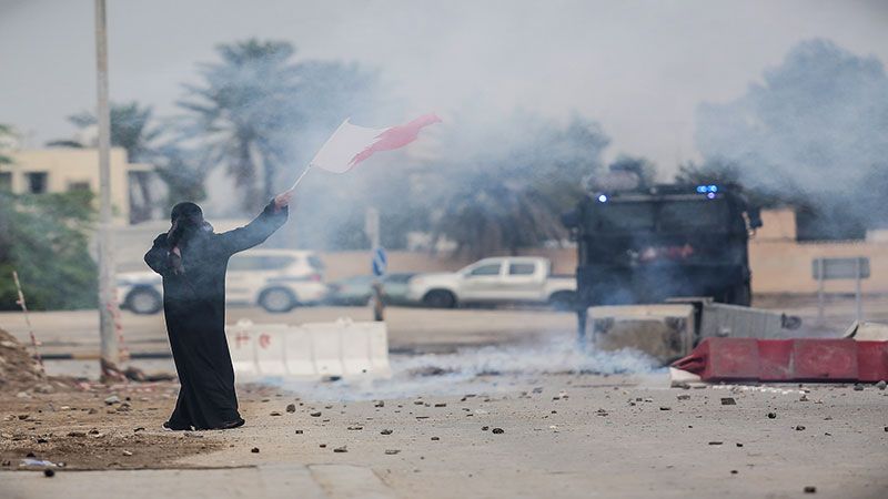 ملكُ الإجرام.. كفّاه تقطران دمًا