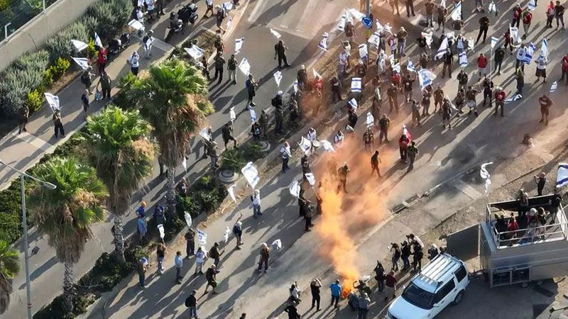 الكيان المهزوز.. مئات المتظاهرين يقطعون المداخل إلى مرفأ &quot;حيفا&quot;&nbsp;