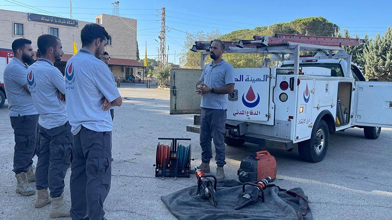 بالصور.. مناورات ميدانية للدفاع المدني - الهيئة الصحية تحاكي عمليات إطفاء وإنقاذ