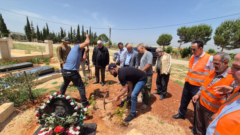 حزب الله أطلق مبادرة بغرس ورود وتوزيع غرسات على عوائل الشهداء في البقاع