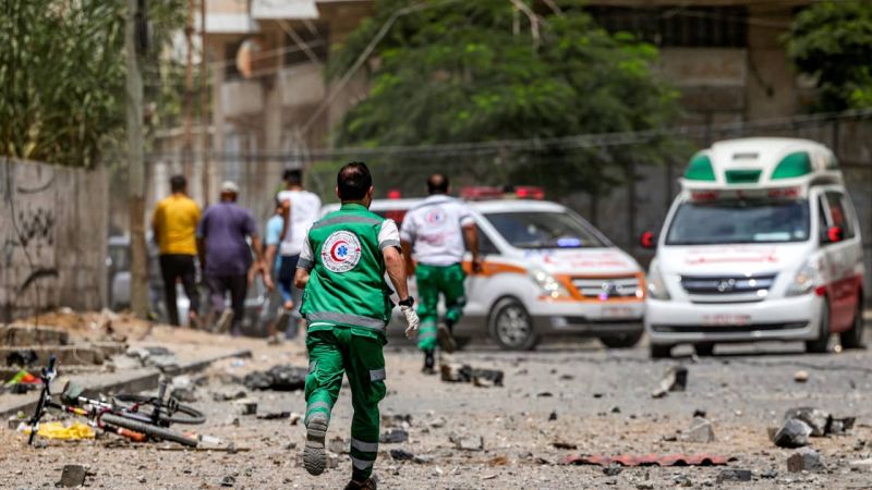 الدفاع المدني بغزة: 4 شهداء و8 جرحى بقصف طيران الاحتلال لبناء سكني في حي الدرج بمدينة غزة