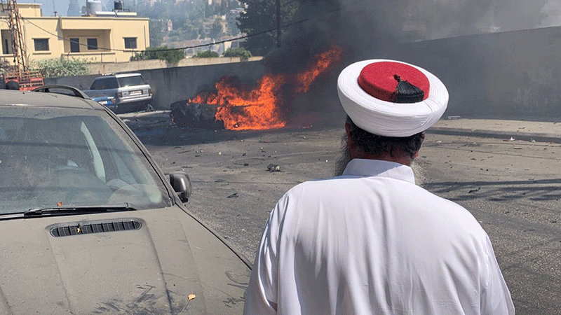 لبنان| الشيخ العيلاني يتفقد مكان الغارة "الإسرائيلية" في منطقة الفيلات في صيدا