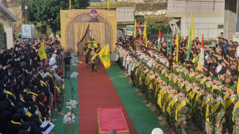 بالصور| تشييع الشهيد المجاهد على طريق القدس حسين حدرج في بلدة الغسانية