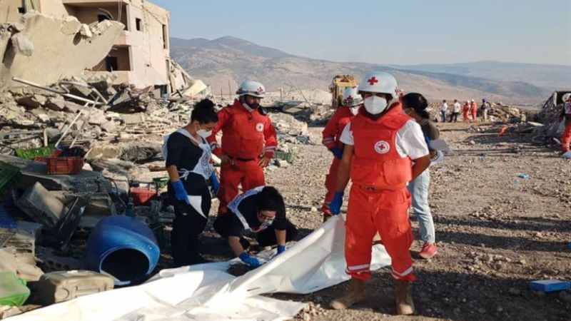 لبنان| موكب البعثة الدولية للصليب الأحمر يتوجه اليوم إلى وطى الخيام لاستكمال عملية انتشال جثامين 4 شهداء