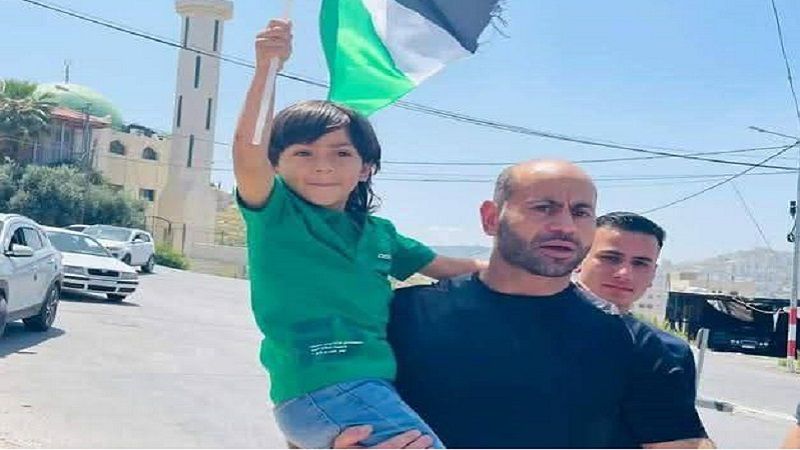 فلسطين المحتلة| قوة خاصة من جيش الاحتلال تغتال الأسير المحرر جعفر أحمد دبابسة أمام منزله في بلدة الباذان بنابلس