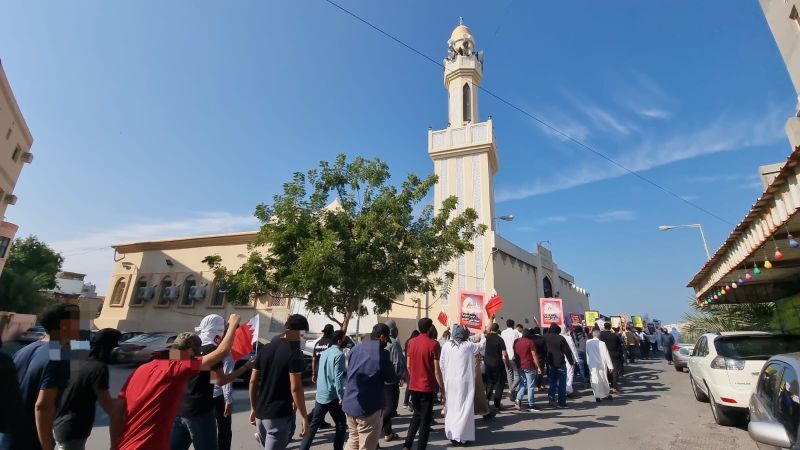 البحرين| النظام يُحاصر للشهر الرابع منطقة الدراز لمنع صلاة الجمعة 