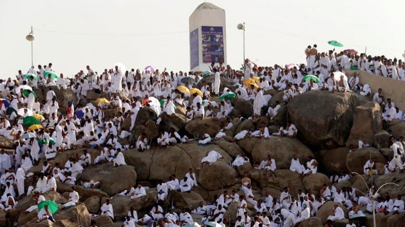 أكثر من مليوني حاج على صعيد عرفات اليوم