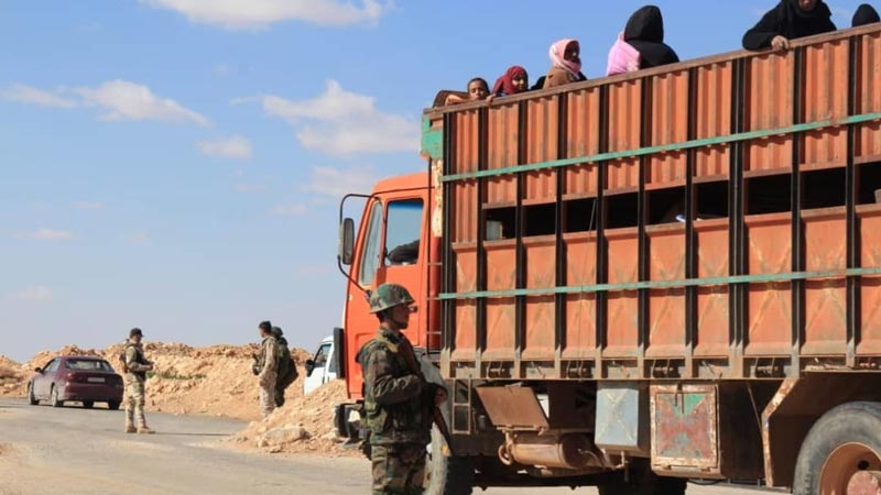 فتح معبرين إنسانيين لإخراج لاجئي الركبان